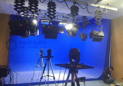 江漢大學LED演播室燈光效果圖