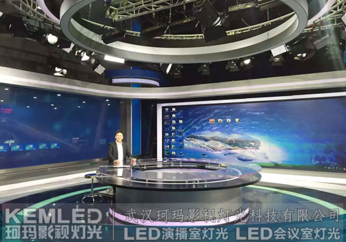 湖南長(zhǎng)沙電視臺(tái)開(kāi)放式演播室燈光效果圖二